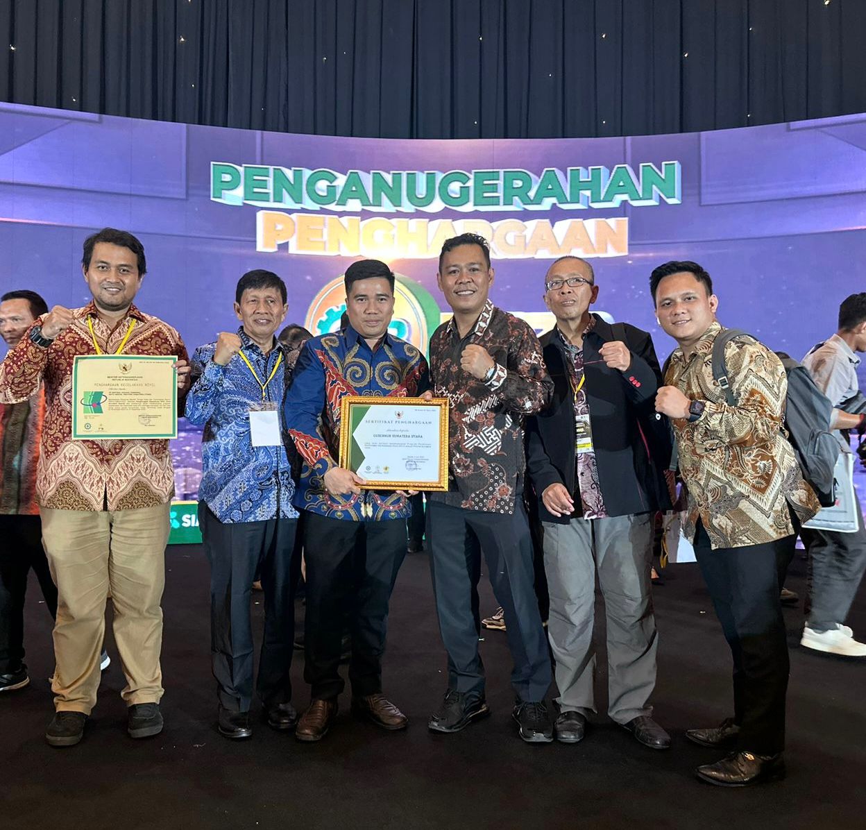 Sentral Gudang Terminal 3 and FKS Multi Agro, Medan Have Zero Accident Award From the Indonesian Ministry of Labour