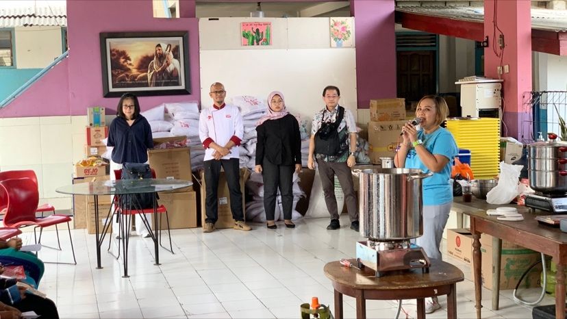 FKS Group Conducted Cooking Training at Wikrama Putra Orphanage in Semarang and YPAB Permata Hati in Surakarta.
